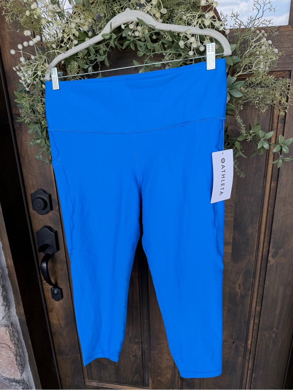NWT Athleta Interval Stash 7/8 Leggings